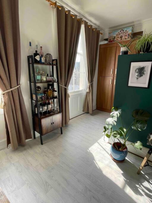 One Bedroom Flat In The Heart Of Islington Лондон Экстерьер фото